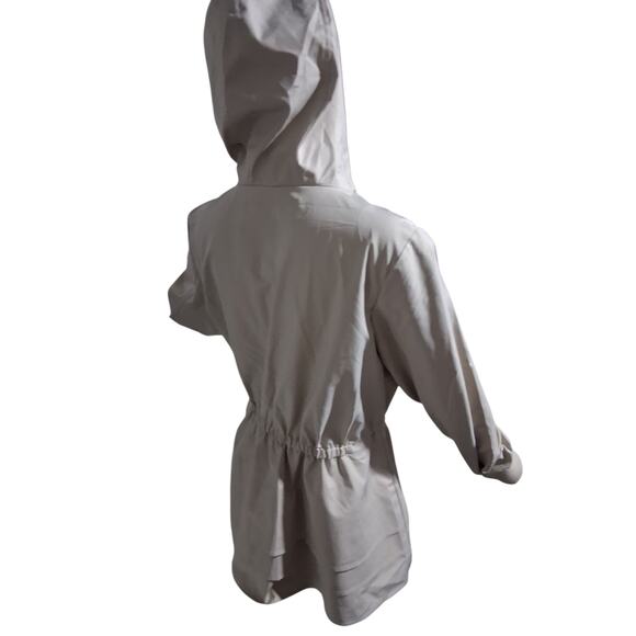 Bernardo Quiet Luxury Women's size Medium Lightweight Hooded Jacket Preppy - Picture 8 of 13